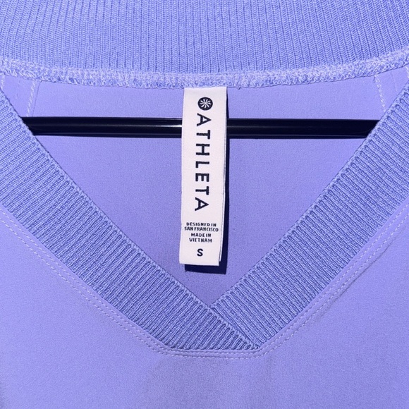 Athleta Periwinkle Zephyr Short Sleeve V-Neck Tee - Picture 4 of 7